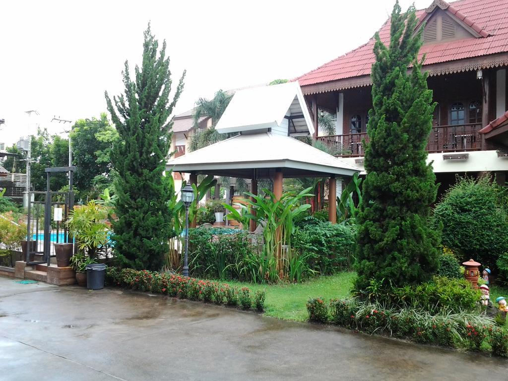 Hotel Ben pensión Chiang Rai Exterior foto